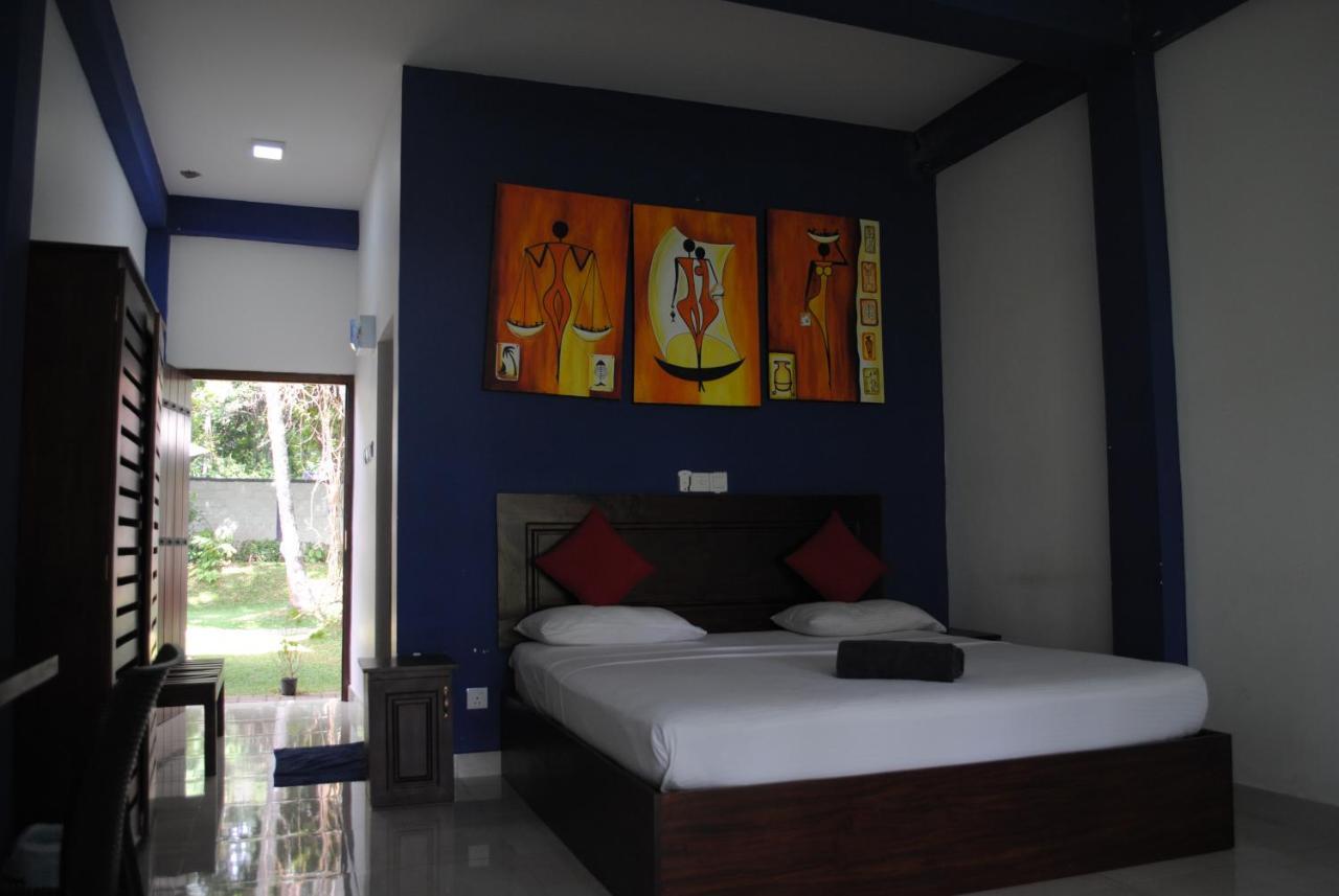 Bridge Hotel Negombo Kimbulapitiya Bagian luar foto