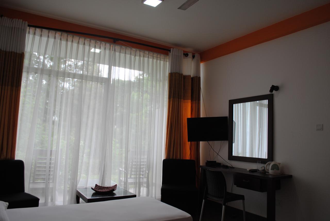 Bridge Hotel Negombo Kimbulapitiya Ruang foto